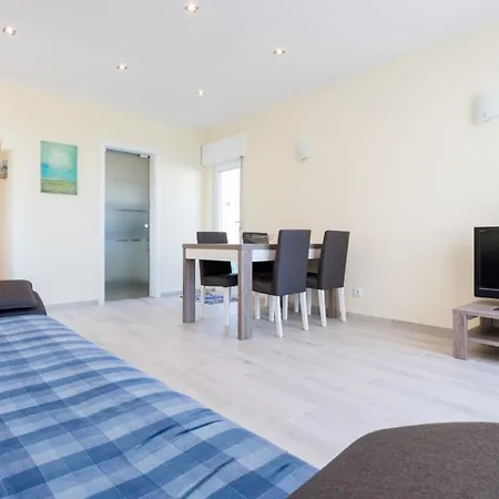 Apartment Elegant With Sea View In 100 M² Air Conditioned Portimao