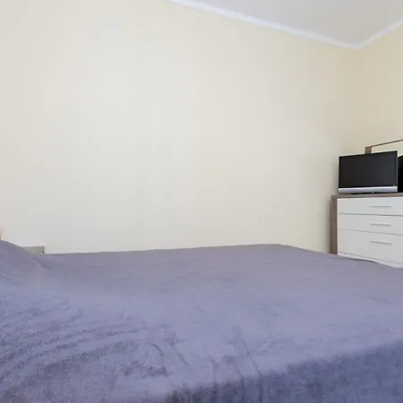 Elegant With Sea View In 100 M² Air Conditioned *