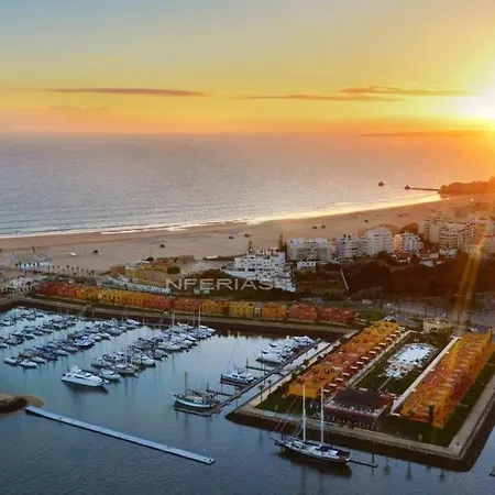 Elegant With Sea View In 100 M² Air Conditioned * Portimao