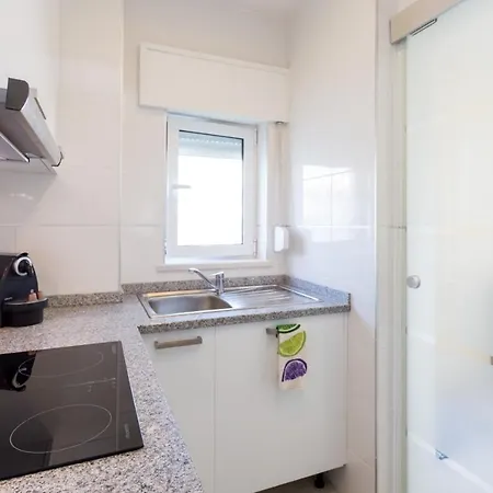 Elegant With Sea View In 100 M² Air Conditioned * Портиман